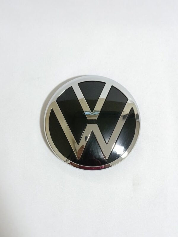 Emblema Grade Polo Virtus 2018 a 2022 Polo Track 2023 - Imagem 3