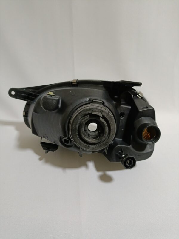Farol Corsa 00/ Carcaca Preta Lente Direita ARTEB BapImports - Imagem 3