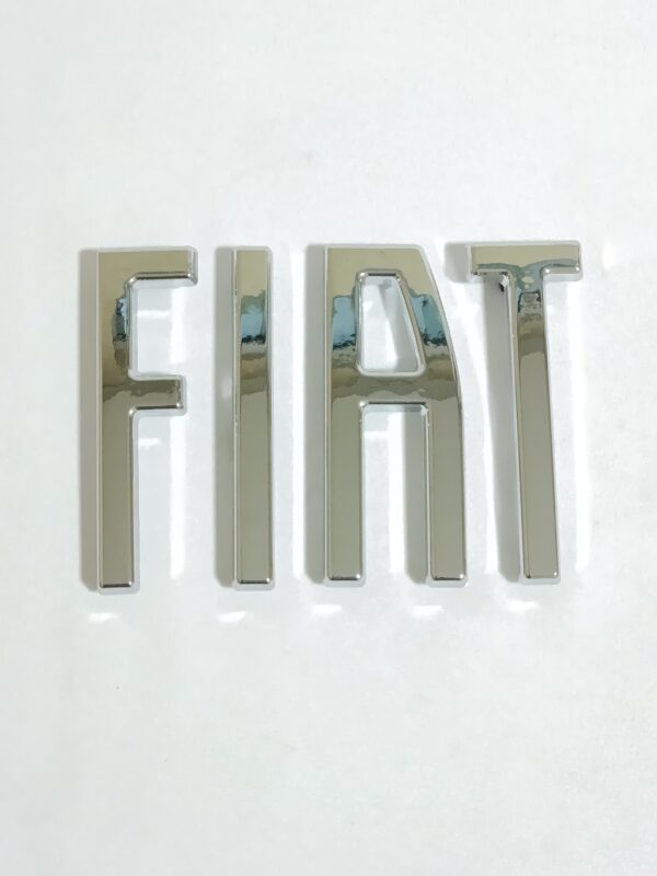 Emblema Grade Strada 2021 Fiat - Imagem 3