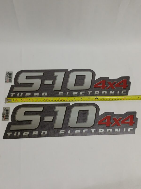 Adesivo S-10 4X4 2009 a 2011 Turbo Electronic Vermelho Grande - Imagem 3